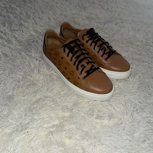 pair of mcm shoes worn once look at the souls 😀you can tell they good condition